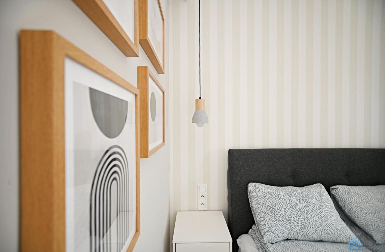 Beige 3City Apartment With Parking In Gdansk By Noclegi Renters المظهر الخارجي الصورة