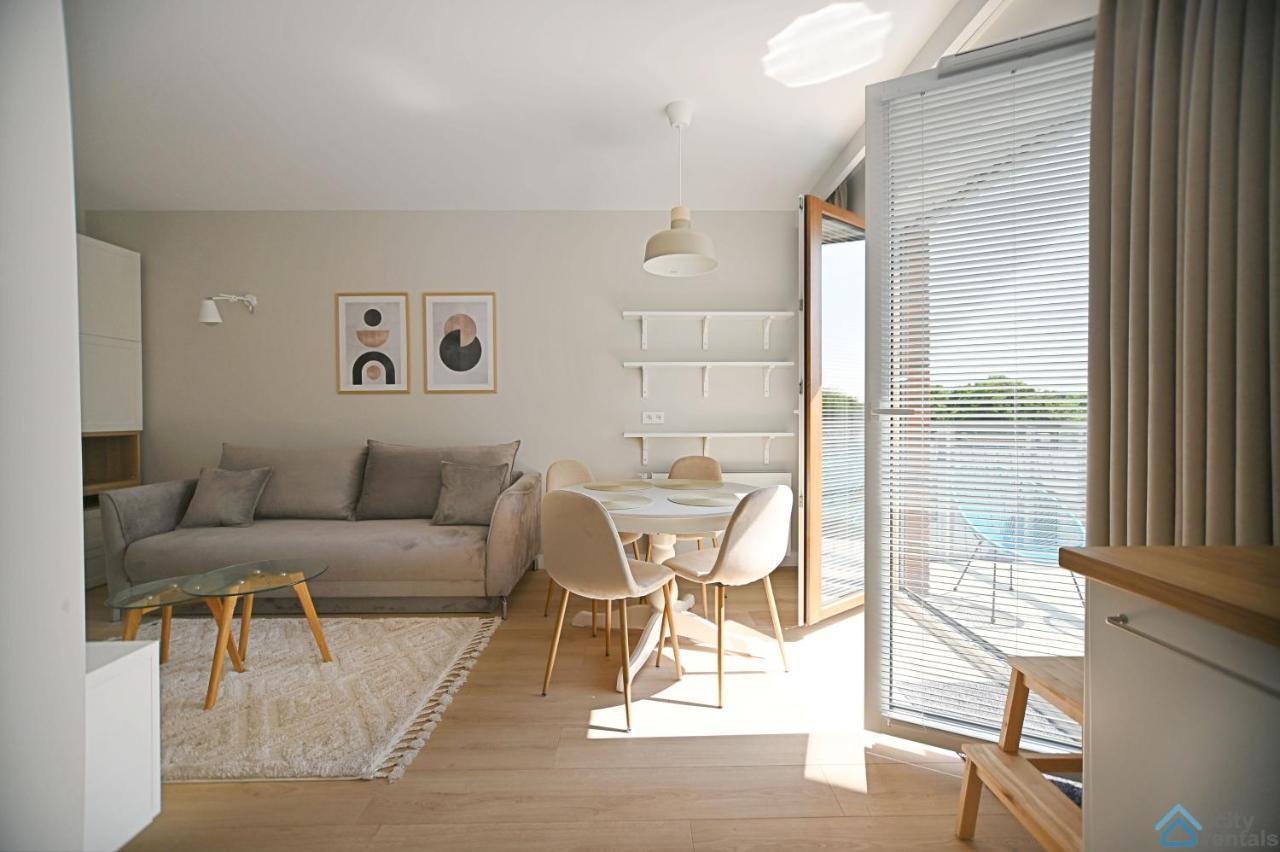 Beige 3City Apartment With Parking In Gdansk By Noclegi Renters المظهر الخارجي الصورة