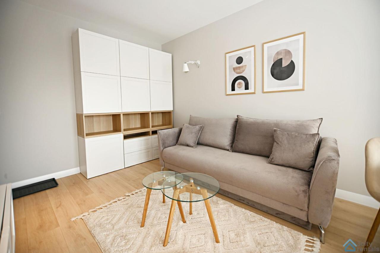 Beige 3City Apartment With Parking In Gdansk By Noclegi Renters المظهر الخارجي الصورة
